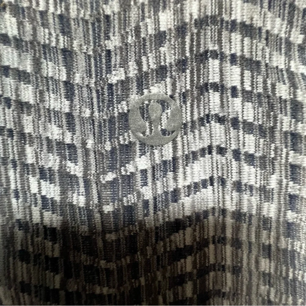 Lululemon Wunder Under High Rise Leggings in Gray EUC 6